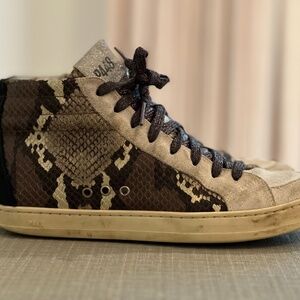 P448 HIGHTOPS WORN ONLY A COUPLE OF TIMES